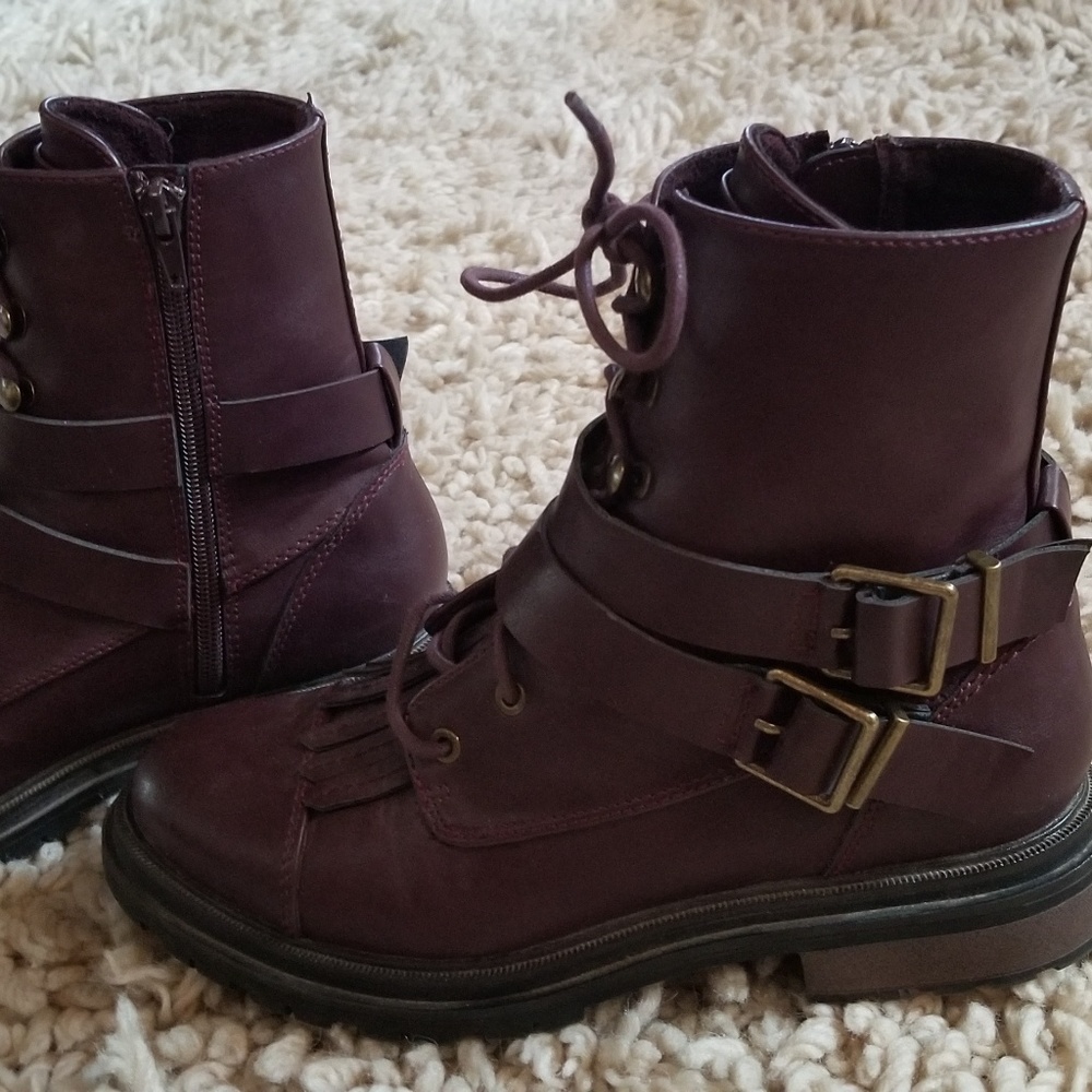 Rocket dog zip closure faux leather boots